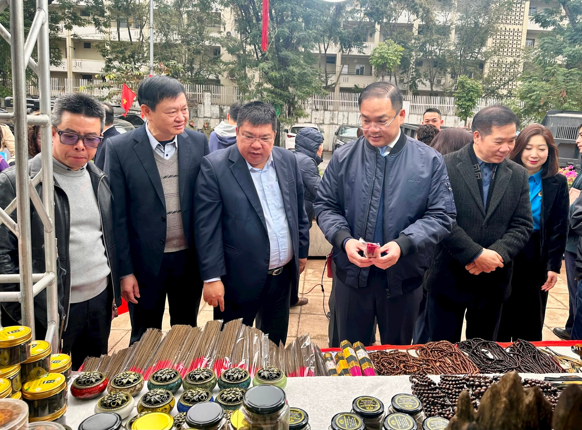 Ấm áp “Tết Sum vầy - Xuân ơn Đảng” ở phường Đống Đa- Ảnh 2.