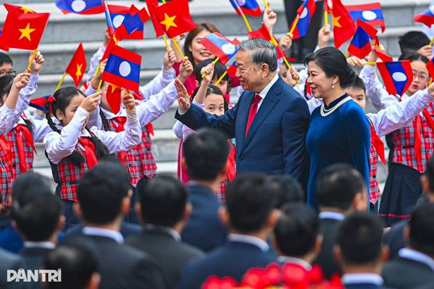 Thiếu nhi Thăng Long vinh dự đón Tổng Bí thư, Chủ tịch nước Lào- Ảnh 1.