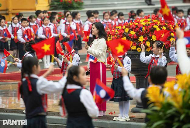 Thiếu nhi Thăng Long vinh dự đón Tổng Bí thư, Chủ tịch nước Lào- Ảnh 12.