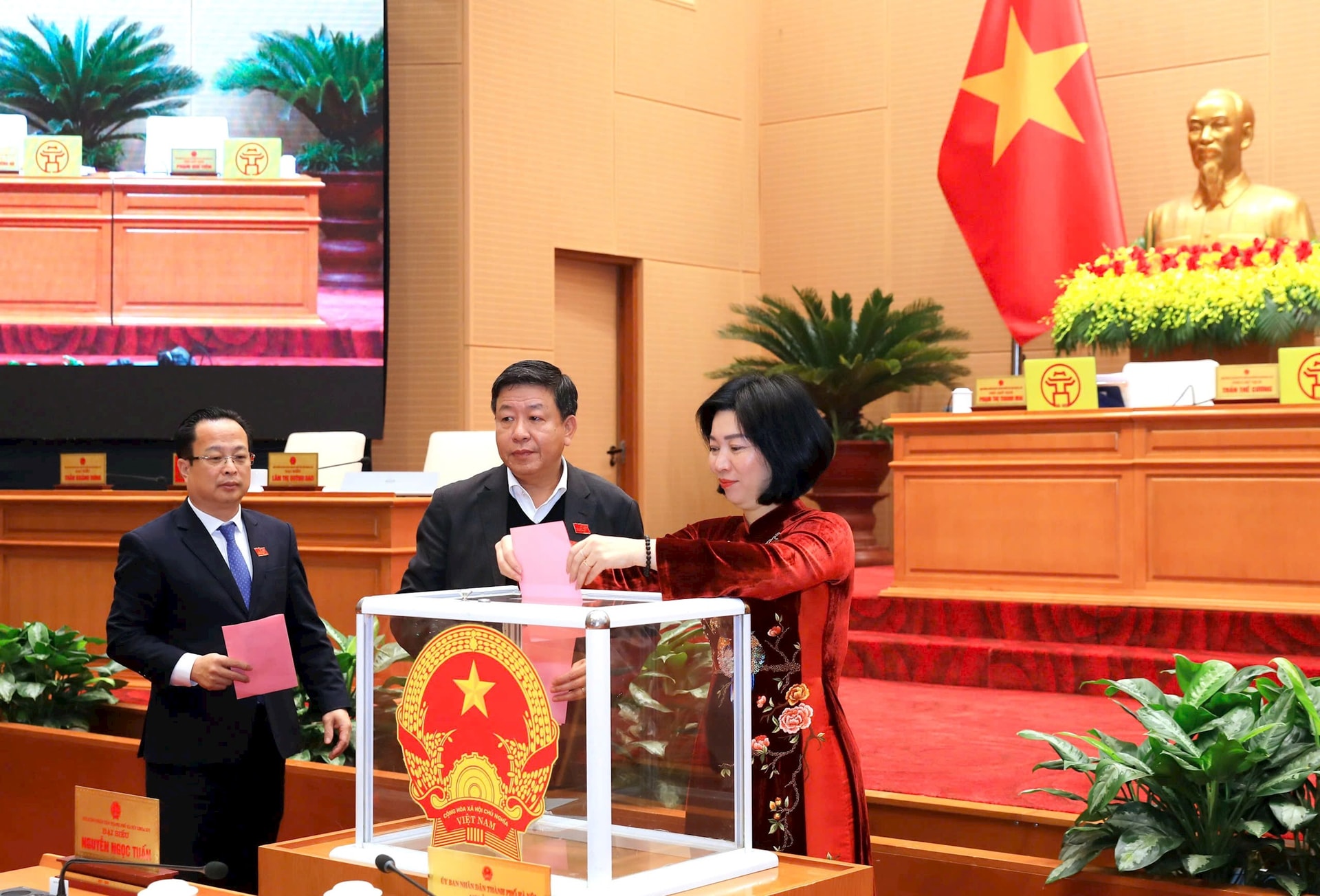 HĐND TP Hà Nội xem xét quyết định 10 vấn đề quan trọng cho sự phát triển của Thủ đô- Ảnh 4.