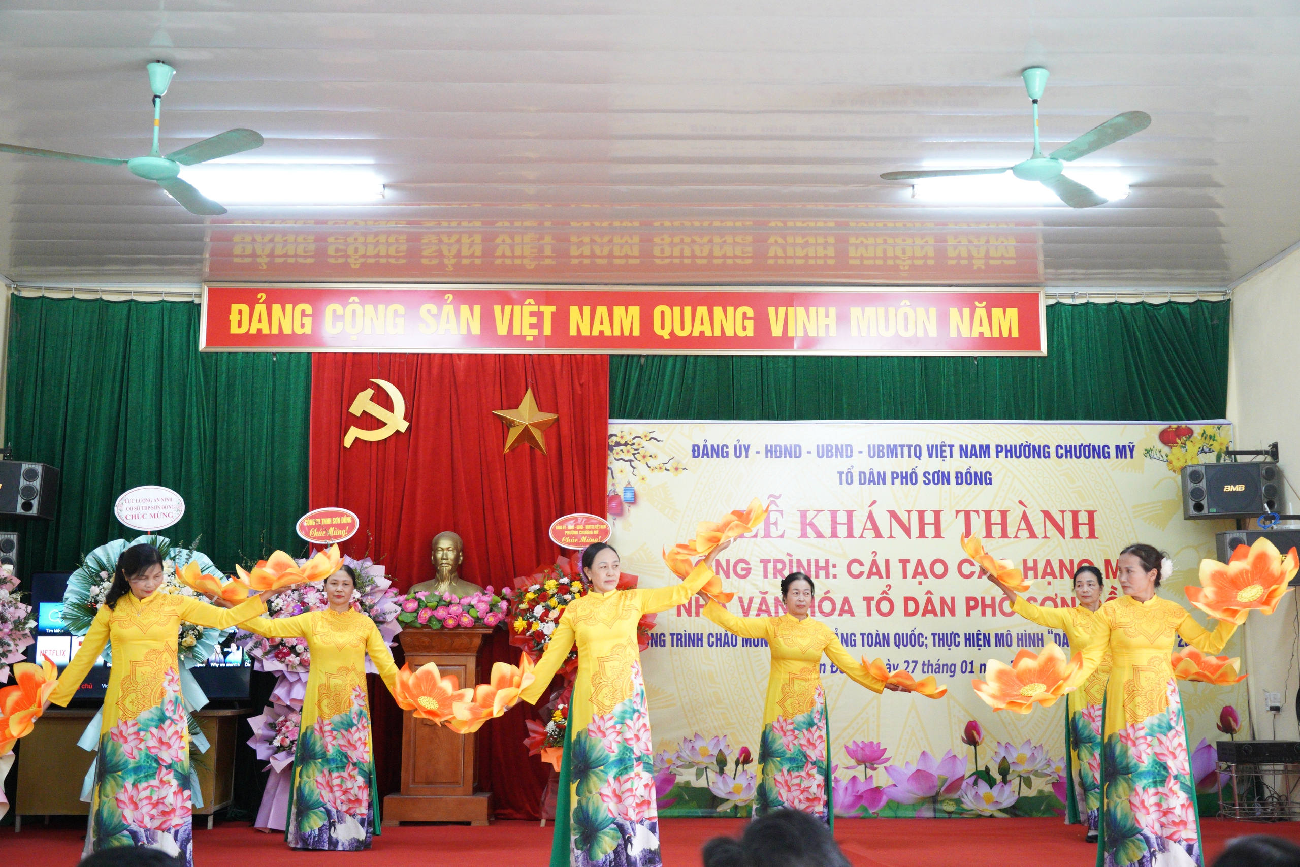 Lễ khánh thành công trình cải tạo các hạng mục nhà văn hóa tổ dân phố Sơn Đồng- Ảnh 1.