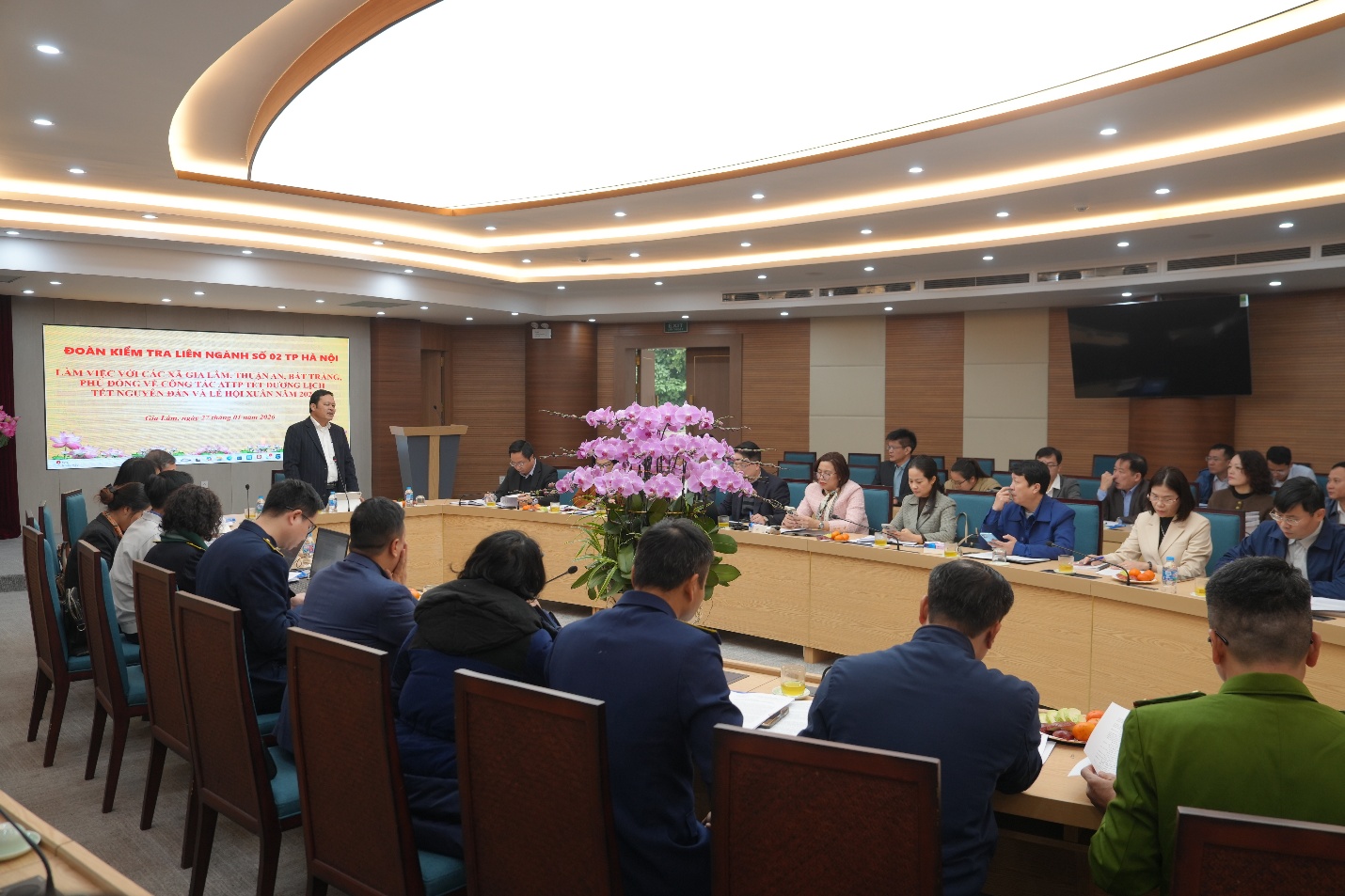 Đoàn kiểm tra liên ngành số 02 thành phố Hà Nội làm việc về công tác an toàn thực phẩm tại xã Gia Lâm- Ảnh 1.