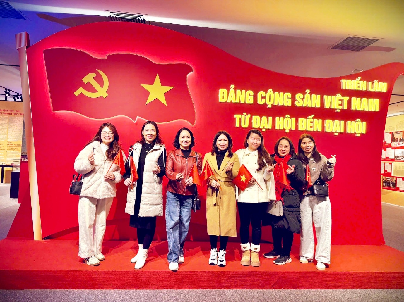 Chi bộ Trường Tiểu học Thanh Xuân Nam tổ chức thành công  sinh hoạt chuyên đề quý I năm 2026:Nâng cao nhận thức và rèn luyện đạo đức của người cán bộ,
đảng viên trong thời kỳ mới"- Ảnh 15.