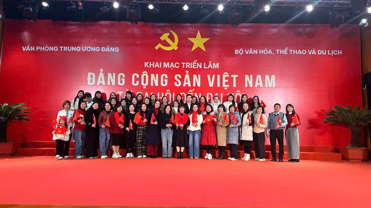 Chi bộ Trường Tiểu học Thanh Xuân Nam tổ chức thành công  sinh hoạt chuyên đề quý I năm 2026:Nâng cao nhận thức và rèn luyện đạo đức của người cán bộ,
đảng viên trong thời kỳ mới"- Ảnh 24.