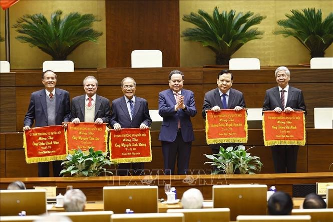 Chủ tịch Quốc hội Trần Thanh Mẫn gặp mặt nguyên lãnh đạo Quốc hội qua các thời kỳ- Ảnh 4.