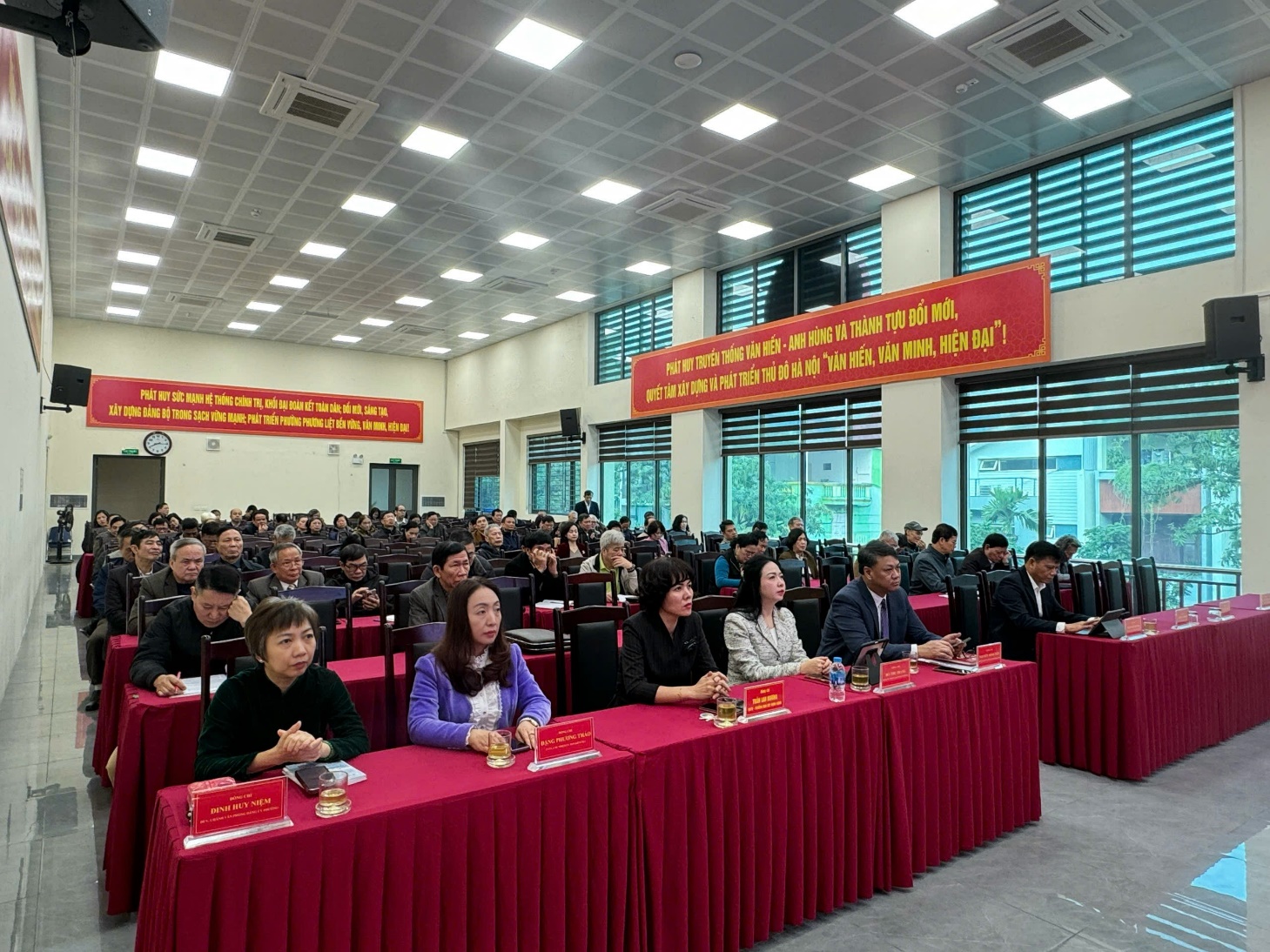 Đảng ủy phường Phương Liệt tổ chức tham dự Hội nghị báo cáo viên Trung ương tháng 1/2026- Ảnh 3.