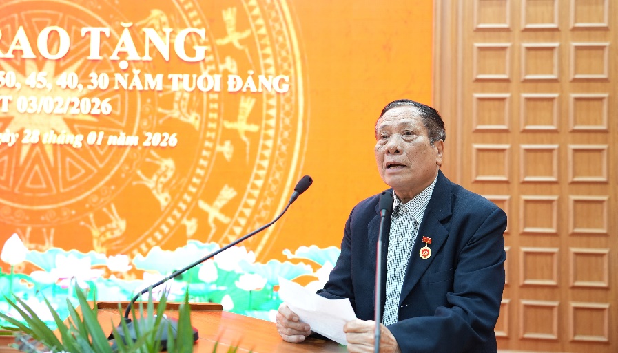 Lễ trao Huy hiệu Đảng đợt 03/02/2026- Ảnh 4.