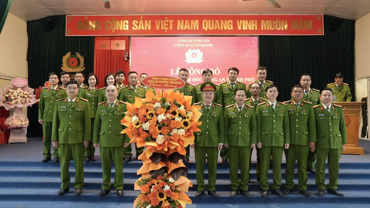 A group of people in military uniforms  AI-generated content may be incorrect.