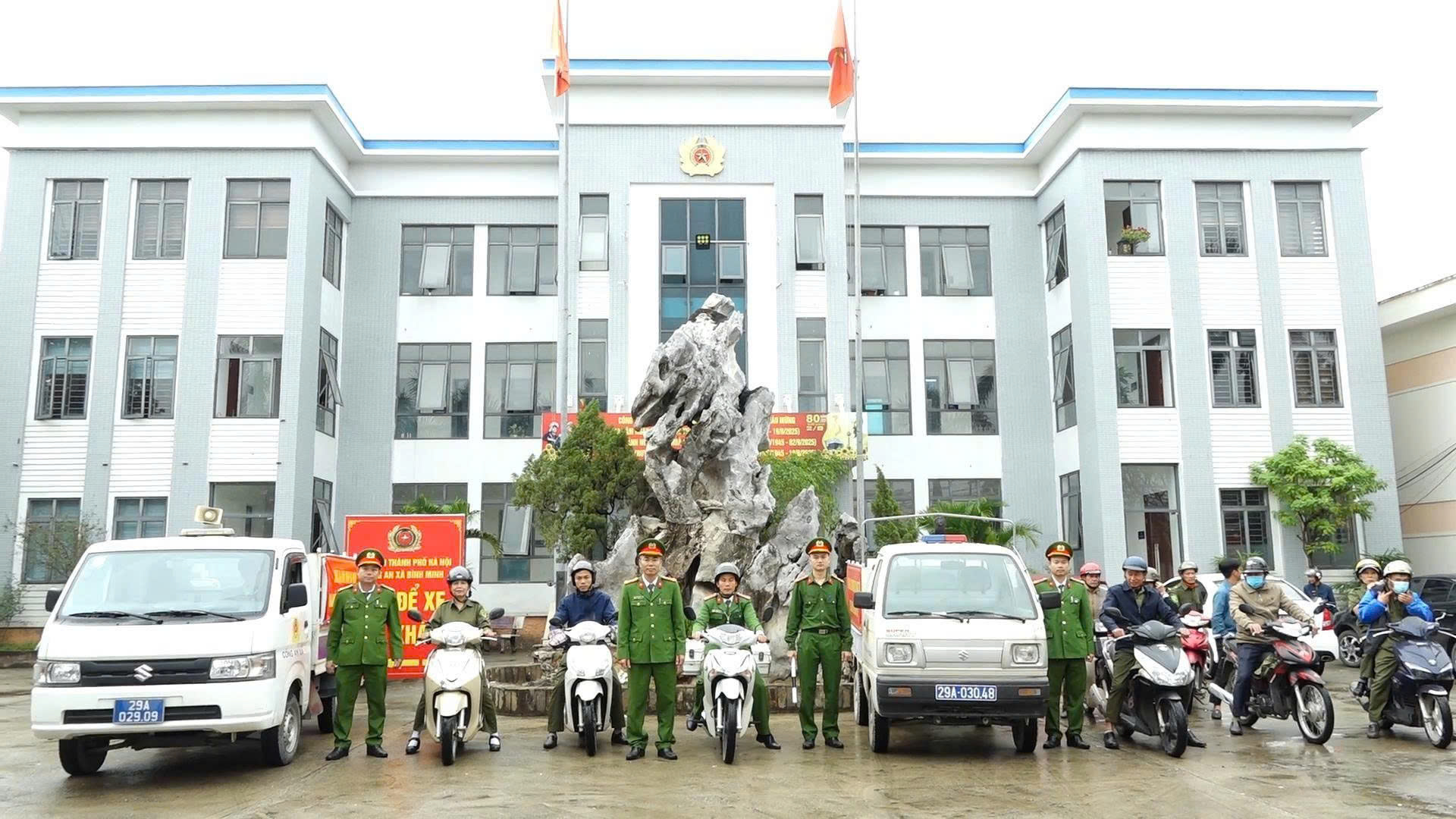 HÃY ĐI CHẬM LẠI, VÌ SỰ AN TOÀN CỦA CHÍNH BẠN VÀ MỌI NGƯỜI