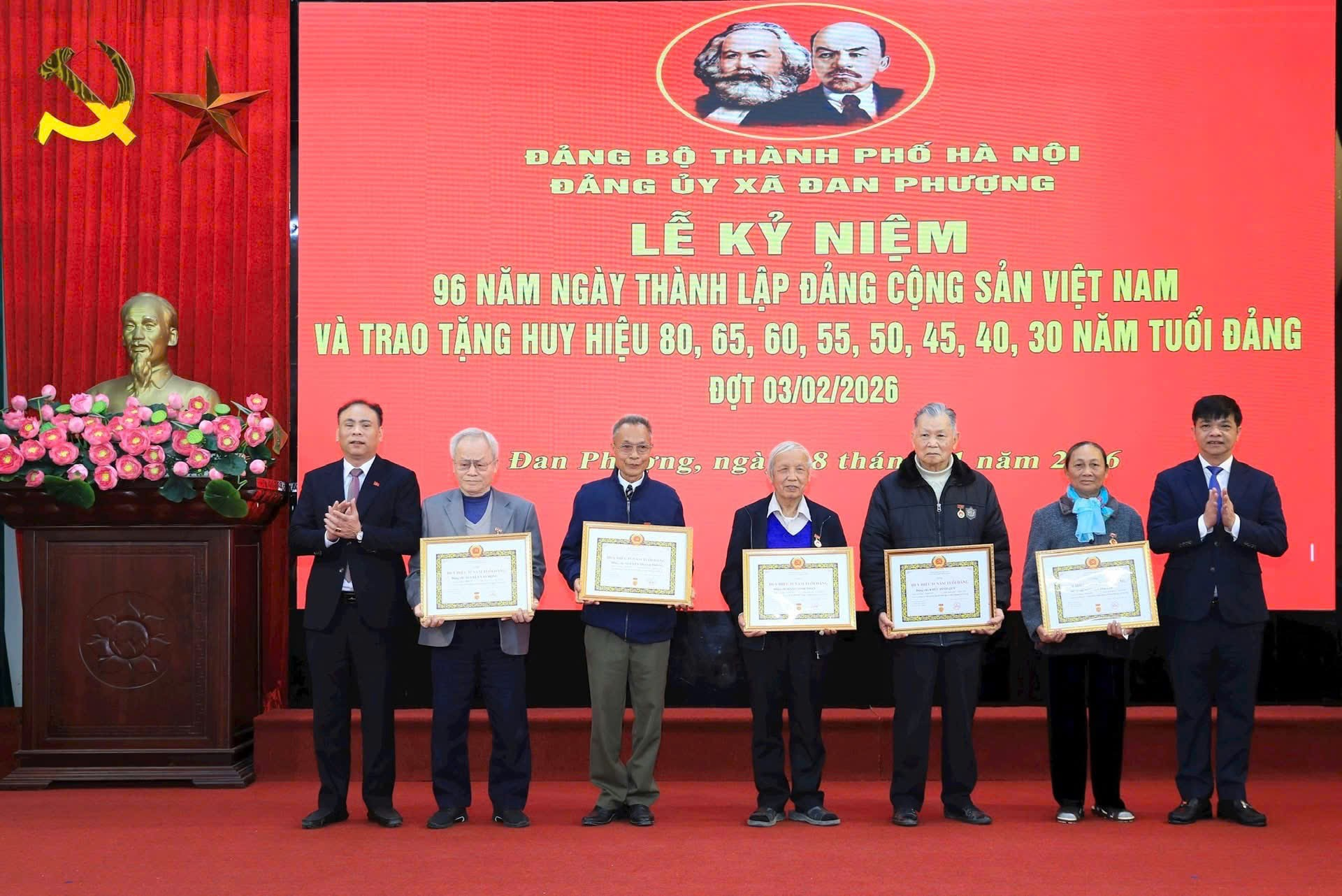 Lễ kỷ niệm 96 năm Ngày thành lập Đảng Cộng sản Việt Nam (3/2/1930 - 3/2/2026) và trao tặng Huy hiệu đợt 3/2- Ảnh 4.