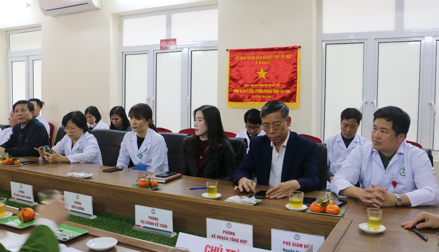 BVĐK MỸ ĐỨC VÀ CÔNG AN XÃ MỸ ĐỨC: KÝ KẾT QUY CHẾ PHỐI HỢP XÂY DỰNG MÔI TRƯỜNG Y TẾ AN TOÀN, THÂN THIỆN- Ảnh 2.