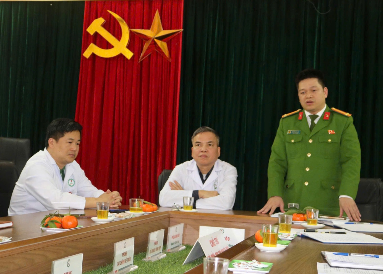 BVĐK MỸ ĐỨC VÀ CÔNG AN XÃ MỸ ĐỨC: KÝ KẾT QUY CHẾ PHỐI HỢP XÂY DỰNG MÔI TRƯỜNG Y TẾ AN TOÀN, THÂN THIỆN- Ảnh 5.