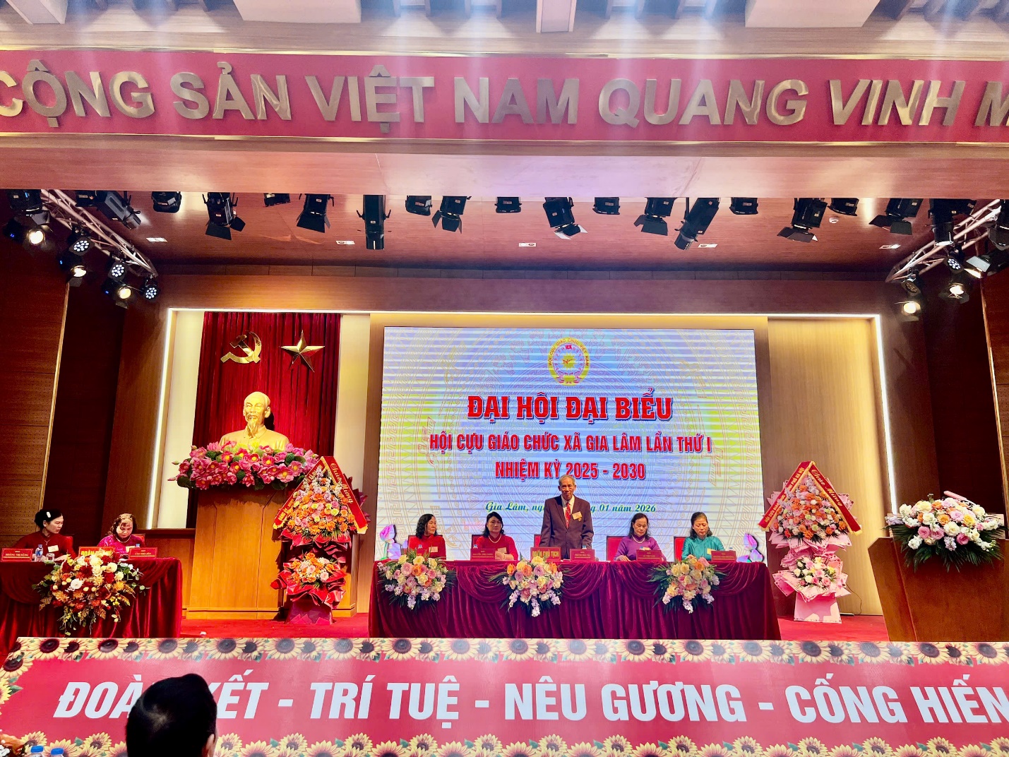 Đại hội đại biểu Hội Cựu giáo chức xã Gia Lâm lần thứ nhất, nhiệm kỳ 2025 – 2030- Ảnh 2.