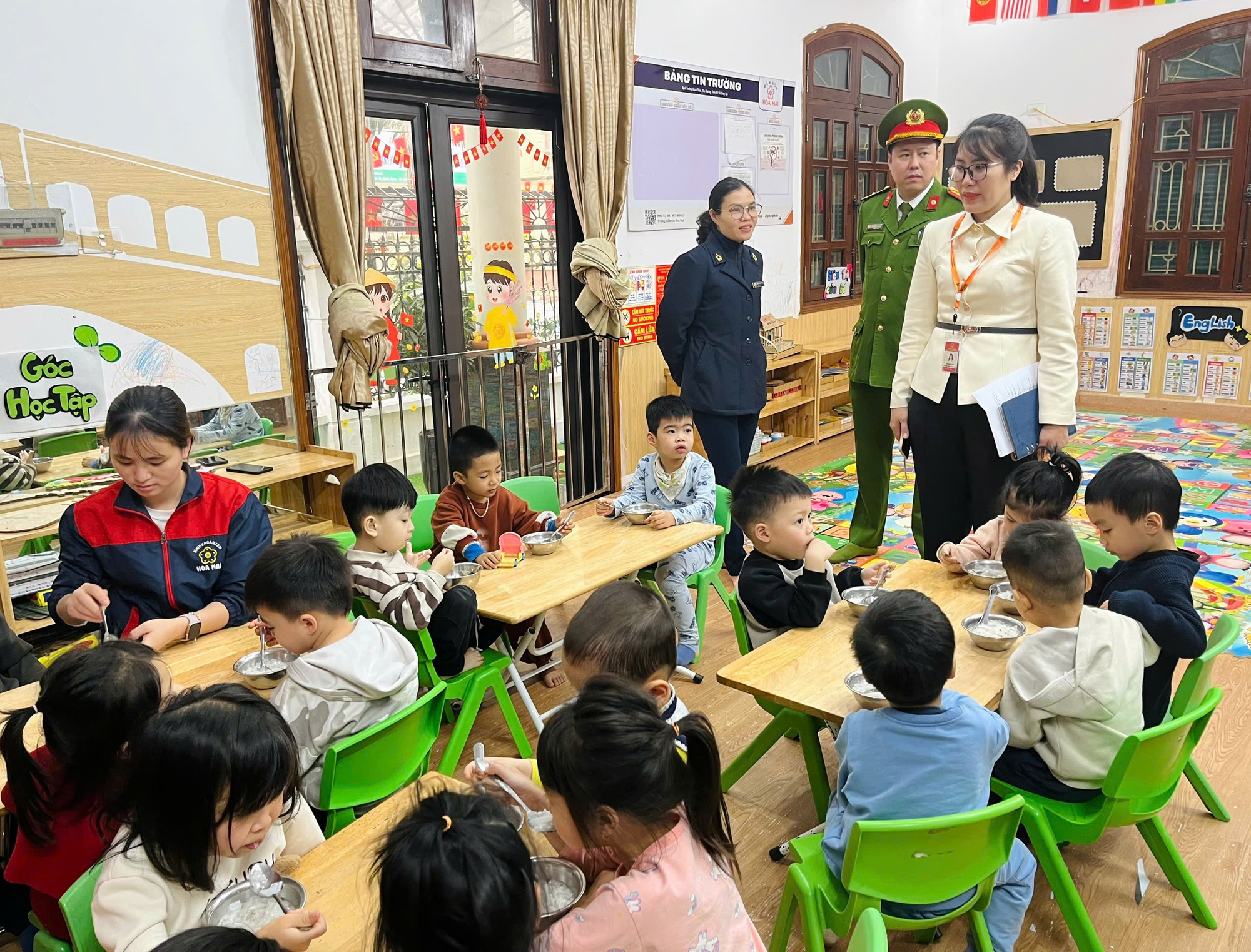 PHƯỜNG PHƯƠNG LIỆT: TĂNG CƯỜNG BẢO ĐẢM AN TOÀN THỰC PHẨM TẠI CÁC CƠ SỞ GIÁO DỤC- Ảnh 1.