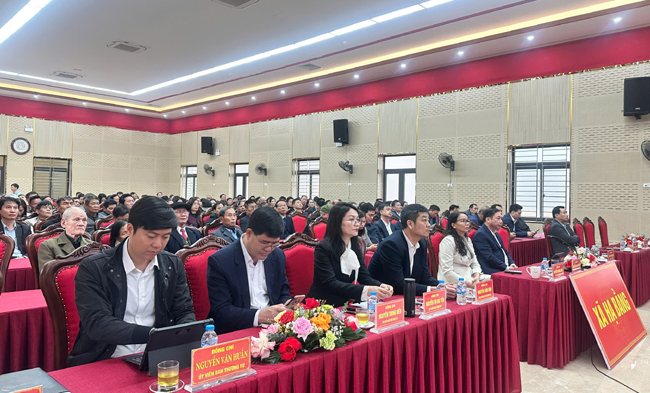 Điểm cầu xã Hạ Bằng tham dự Hội nghị Báo cáo viên Trung ương tháng 01 năm 2026- Ảnh 1.