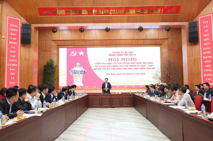 Đoàn công tác số 14 của Thành ủy Hà Nội kiểm tra công tác bầu cử tại các xã Vân Đình, Ứng Hòa, Hòa Xá và Ứng Thiên.- Ảnh 1.