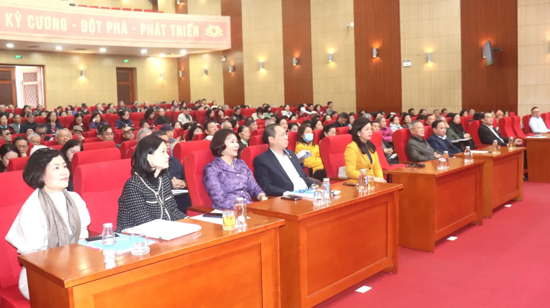 Phường Bạch Mai: tập huấn nghiệp vụ về công tác bầu cử tới 100% cán bộ làm công tác bầu cử- Ảnh 1.