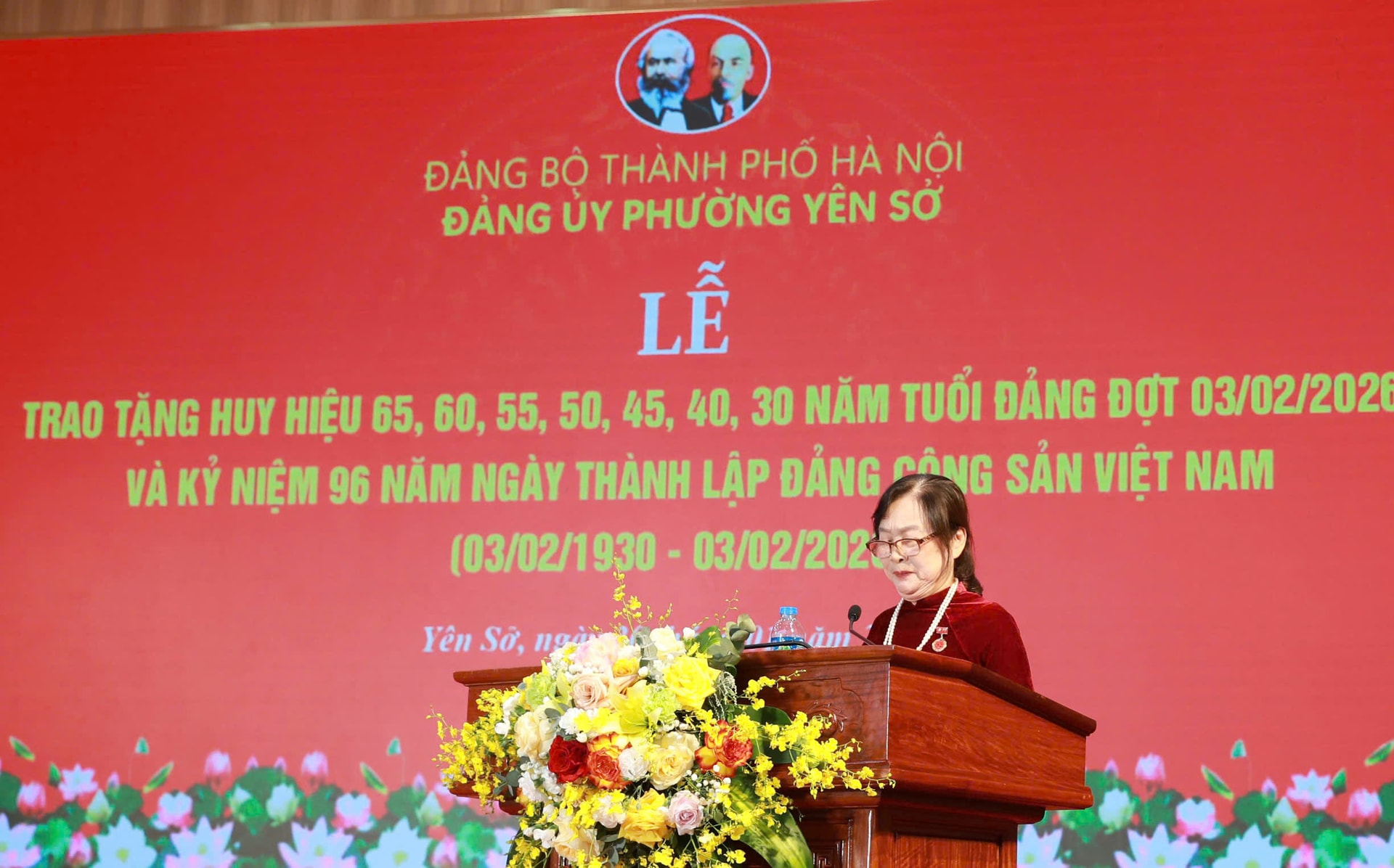 Đảng bộ phường Yên Sở trao Huy hiệu Đảng đợt 3-2- Ảnh 5.