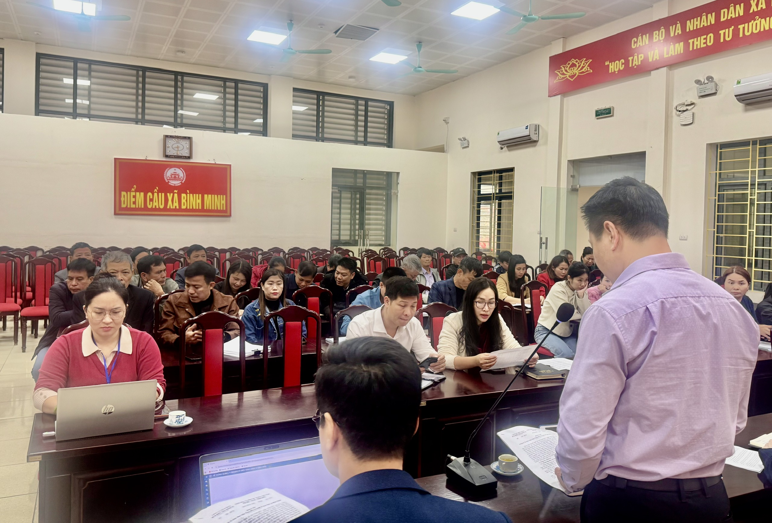 HỘI NGHỊ BÁO CÁO TIẾN ĐỘ TỔNG ĐIỀU TRA KINH TẾ NĂM 2026 TRÊN ĐỊA BÀN XÃ 