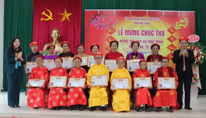 Thôn Đồi Dùng, xã Mỹ Đức tổ chức mừng thọ các cụ cao niên- Ảnh 6.