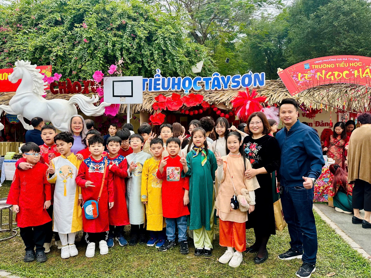Phường Hai Bà Trưng tổ chức Ngày hội “Tết sum vầy, Xuân ơn Đảng” năm 2026- Ảnh 10.