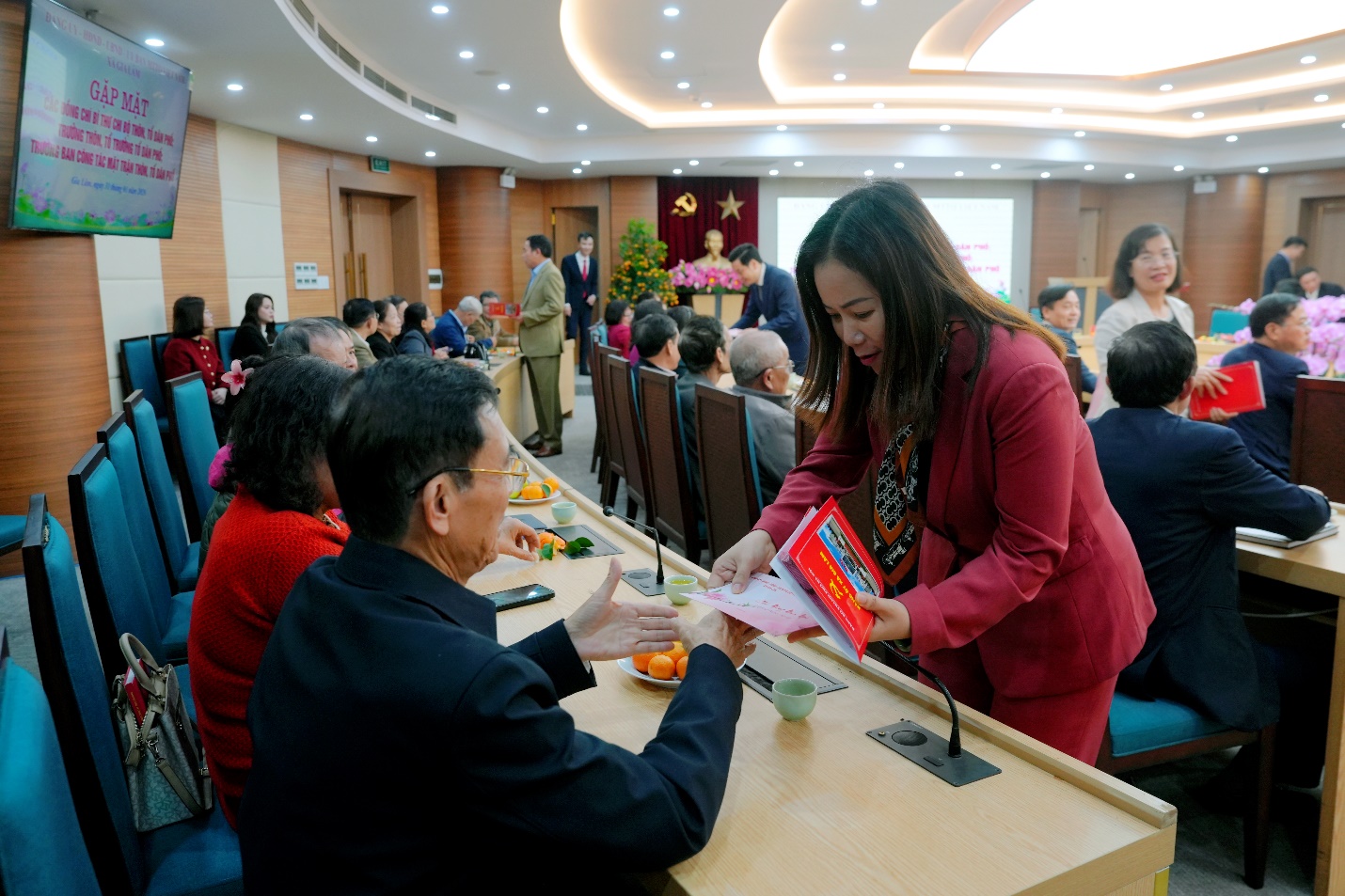 Xã Gia Lâm tổ chức gặp mặt các đồng chí Bí thư chi bộ thôn, tổ dân phố; Trưởng thôn, Tổ trưởng tổ dân phố; Trưởng ban Công tác Mặt trận thôn, tổ dân phố trên địa bàn xã- Ảnh 5.