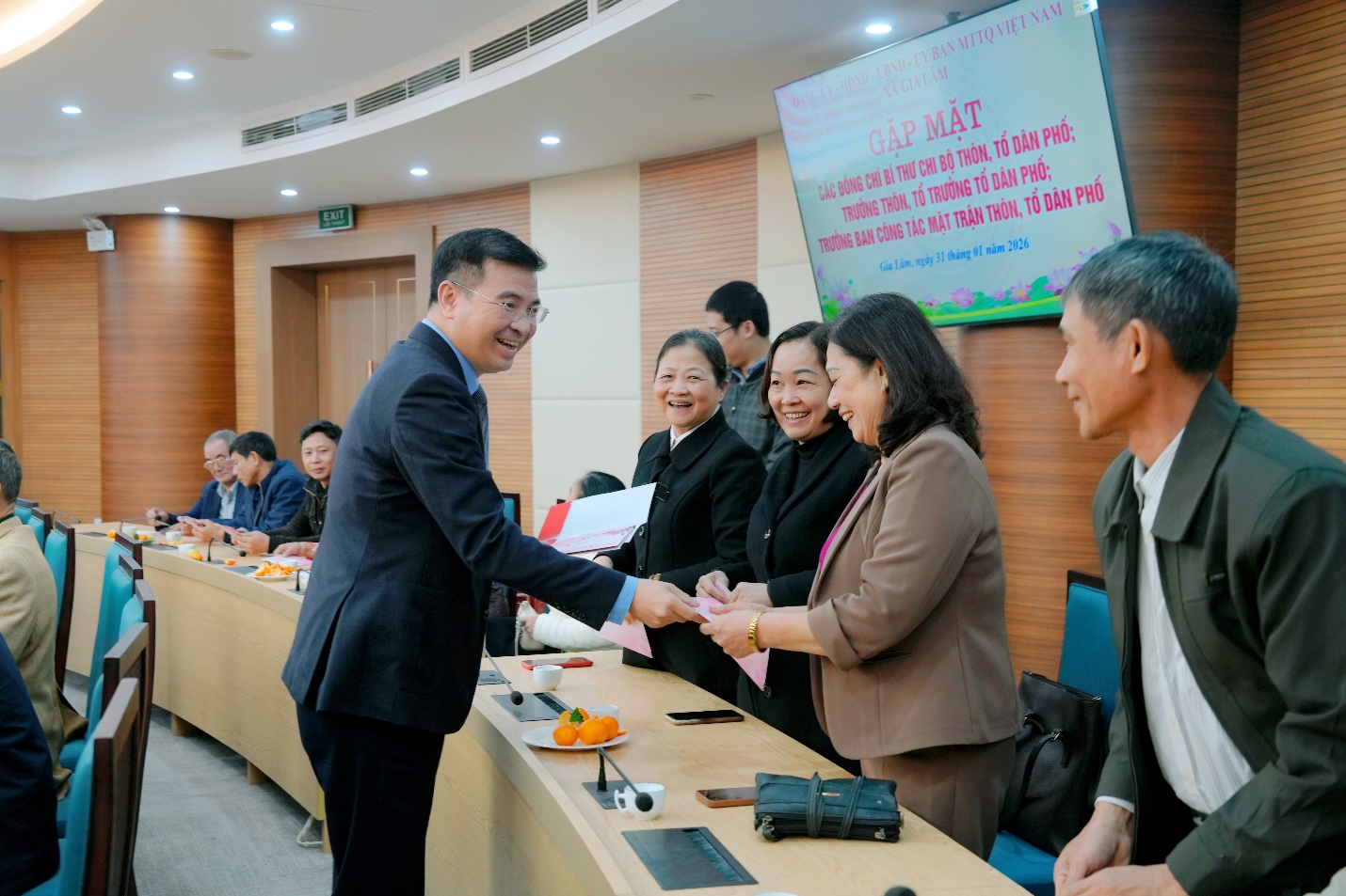 Xã Gia Lâm tổ chức gặp mặt các đồng chí Bí thư chi bộ thôn, tổ dân phố; Trưởng thôn, Tổ trưởng tổ dân phố; Trưởng ban Công tác Mặt trận thôn, tổ dân phố trên địa bàn xã- Ảnh 6.