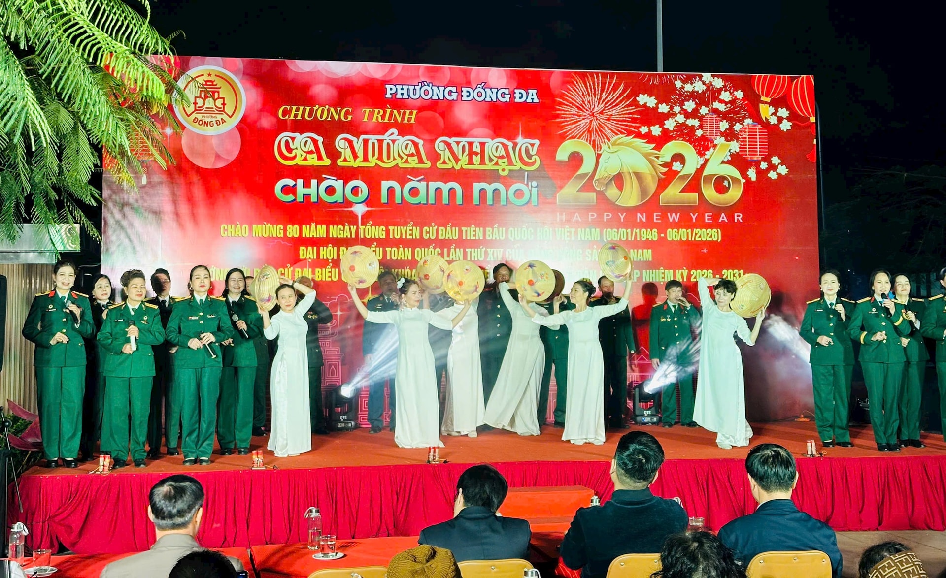 Đống Đa rộn ràng tiếng hát mừng Đảng, mừng năm mới- Ảnh 3.