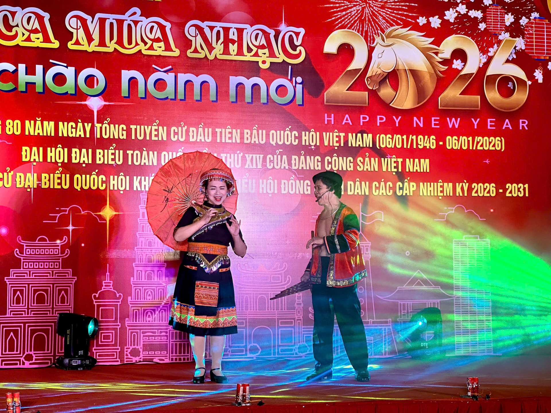 Đống Đa rộn ràng tiếng hát mừng Đảng, mừng năm mới- Ảnh 5.