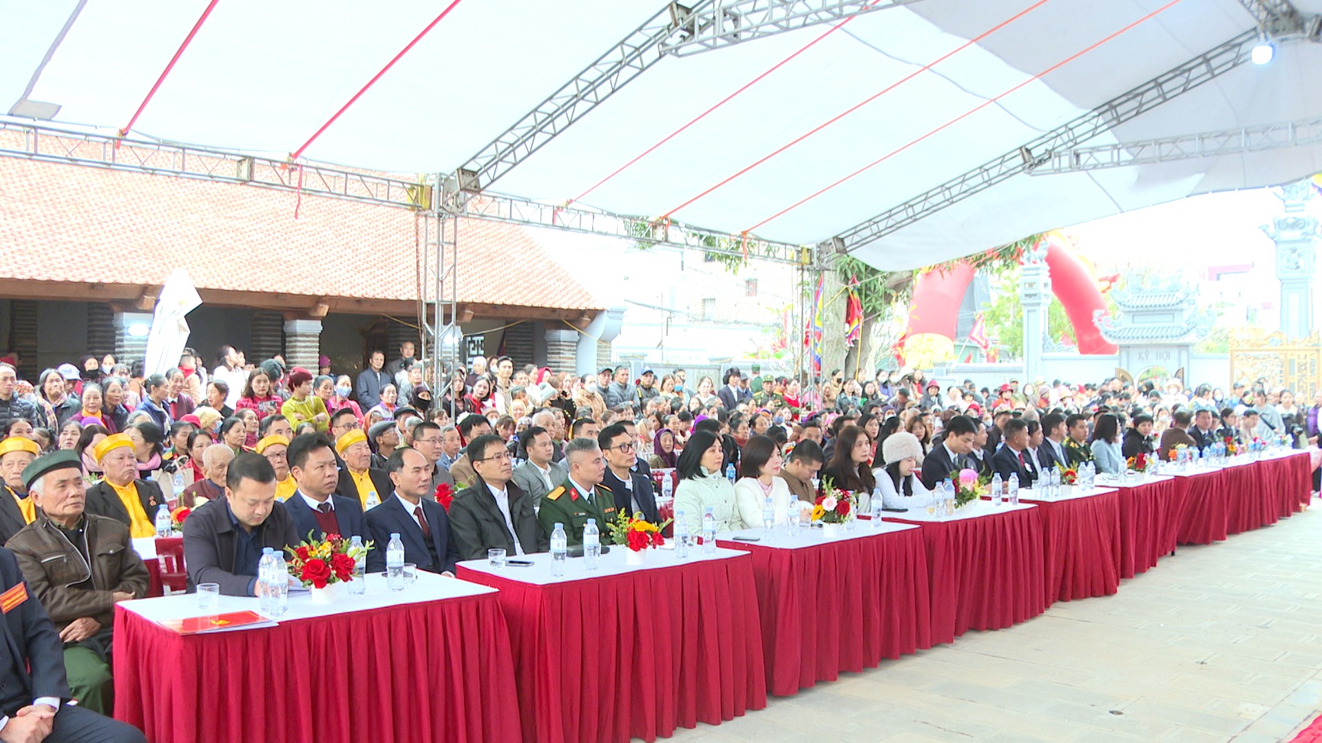 ĐẢNG ỦY - HĐND - UBND - UB MTTQ VIỆT NAM XÃ VĨNH THANH KHÁNH THÀNH CÔNG TRÌNH TU BỔ, TÔN TẠO DI TÍCH LỊCH  SỬ - VĂN HÓA CẤP QUỐC GIA ĐÌNH NGỌC CHI.- Ảnh 4.