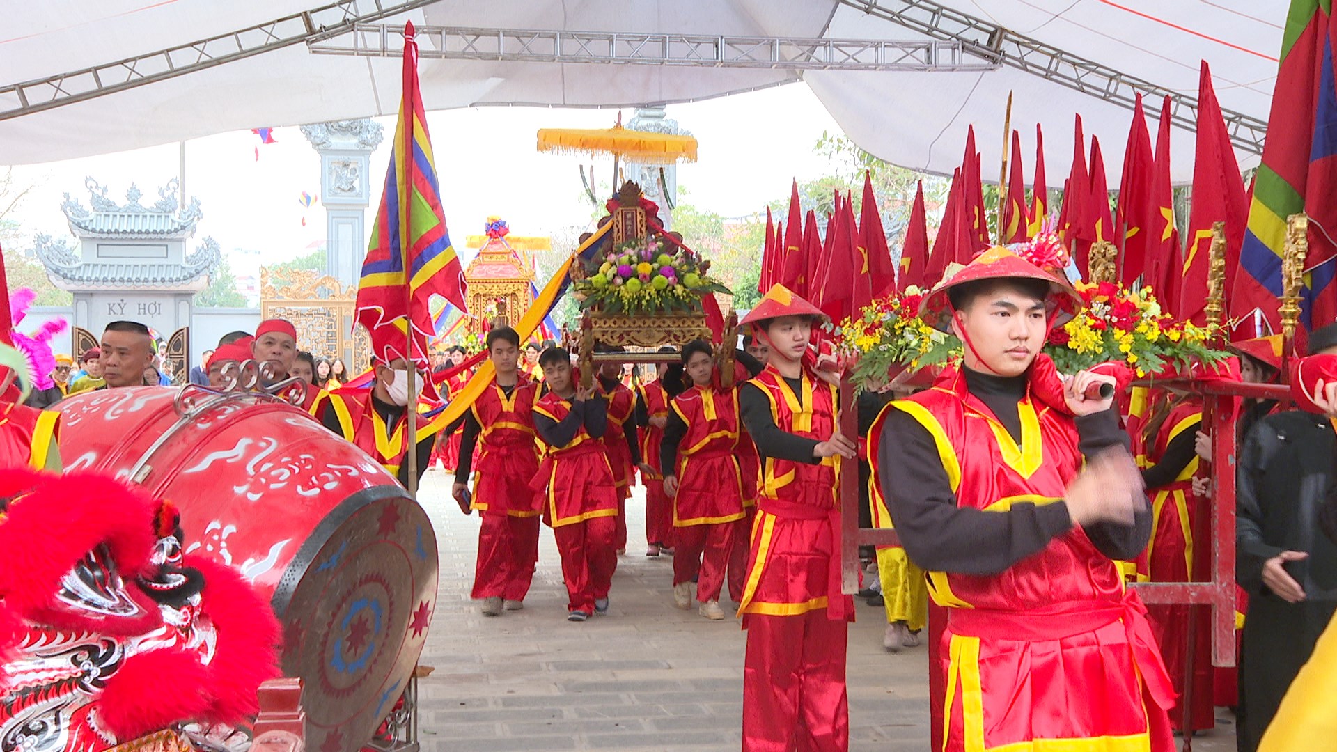 ĐẢNG ỦY - HĐND - UBND - UB MTTQ VIỆT NAM XÃ VĨNH THANH KHÁNH THÀNH CÔNG TRÌNH TU BỔ, TÔN TẠO DI TÍCH LỊCH  SỬ - VĂN HÓA CẤP QUỐC GIA ĐÌNH NGỌC CHI.- Ảnh 5.