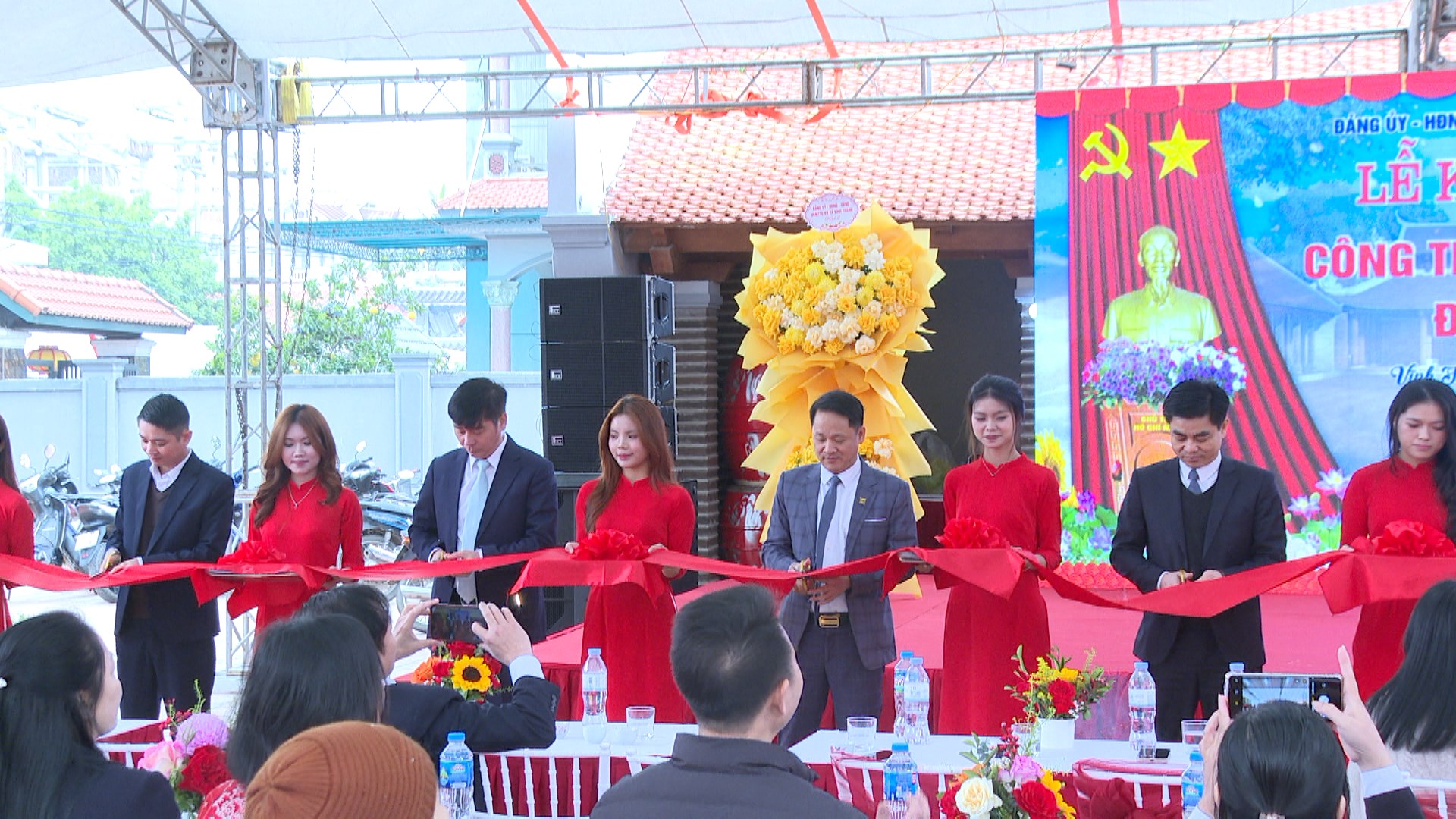 ĐẢNG ỦY - HĐND - UBND - UB MTTQ VIỆT NAM XÃ VĨNH THANH KHÁNH THÀNH CÔNG TRÌNH TU BỔ, TÔN TẠO DI TÍCH LỊCH  SỬ - VĂN HÓA CẤP QUỐC GIA ĐÌNH NGỌC CHI.- Ảnh 9.