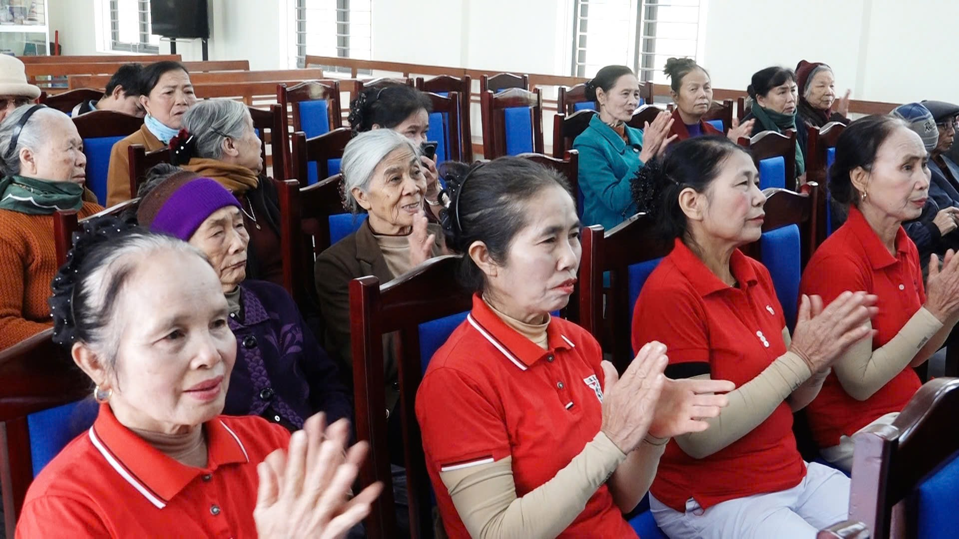 Lan toả hiệu quả mô hình Câu lạc bộ Liên thế hệ tự giúp nhau Thôn Trung, xã Hồng Sơn- Ảnh 7.