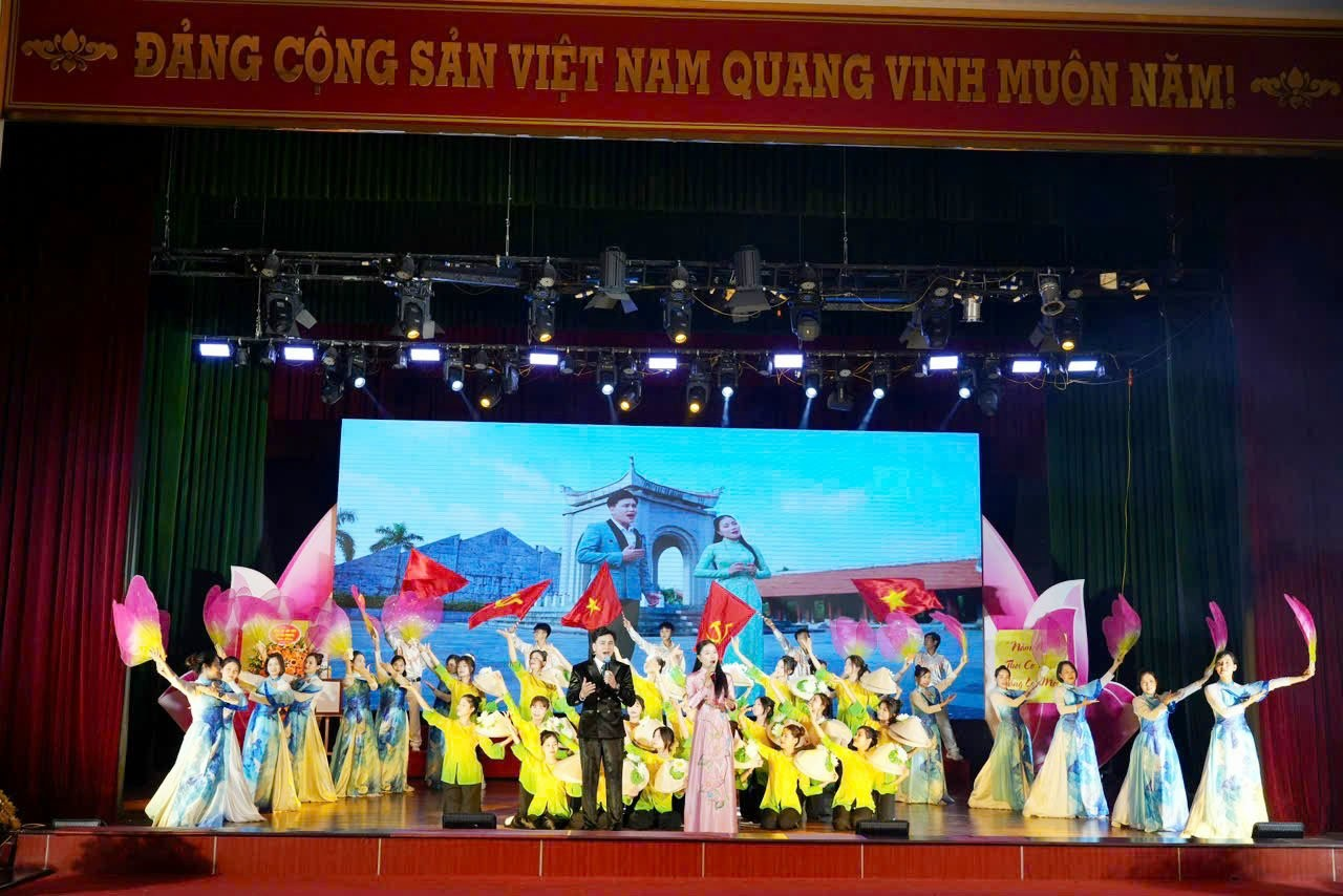 Đặc sắc Chương trình nghệ thuật Chào năm mới 2026 và giới thiệu tác phẩm “Đan phượng – đất mẹ yêu thương”- Ảnh 4.