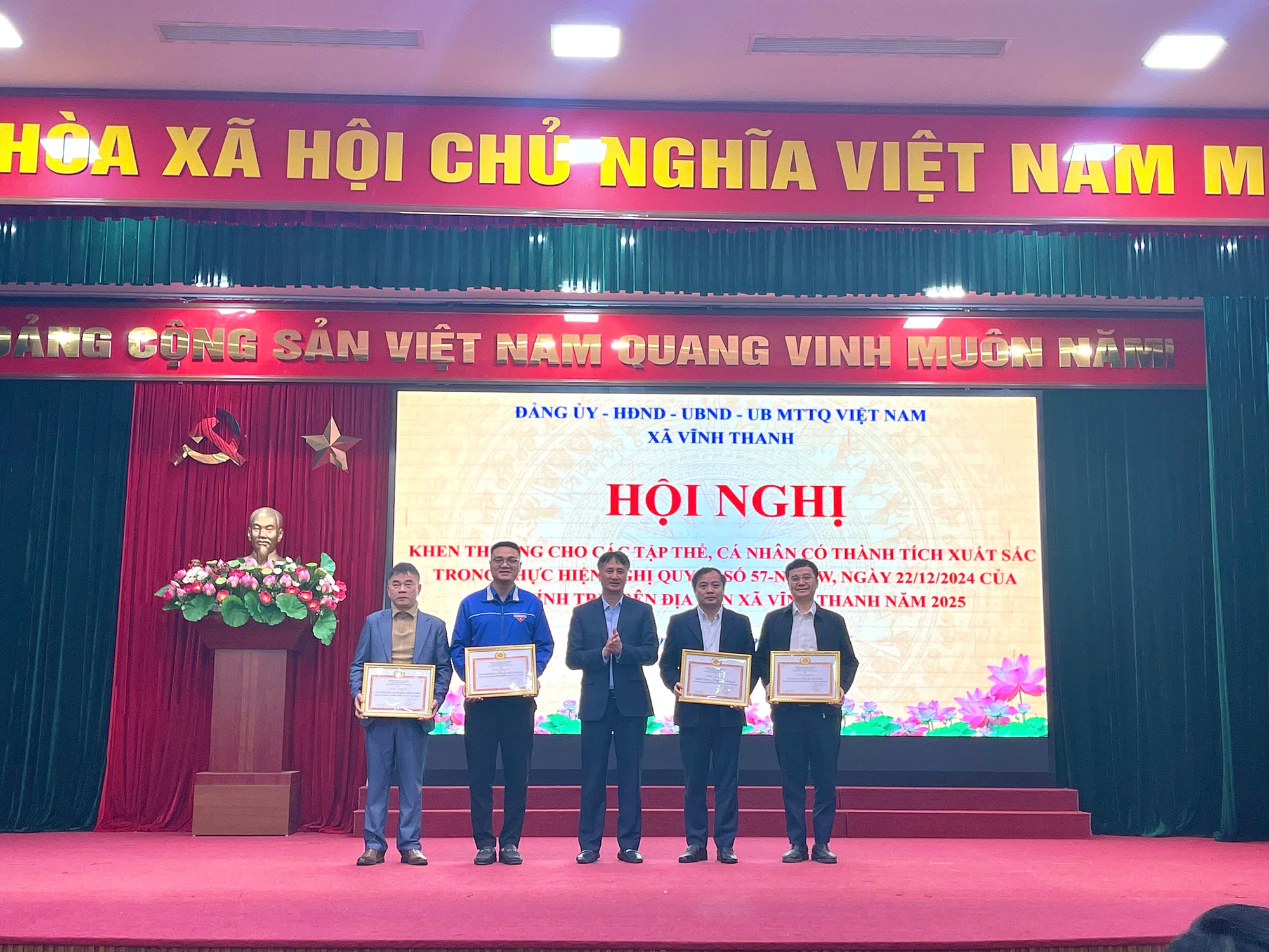 ĐẢNG ỦY – HĐND – UBND – UB MTTQ VIỆT NAM XÃ VĨNH THANH TỔ CHỨC LỄ CHÀO CỜ, SINH HOẠT DƯỚI CỜ THÁNG 01 NĂM 2026- Ảnh 9.