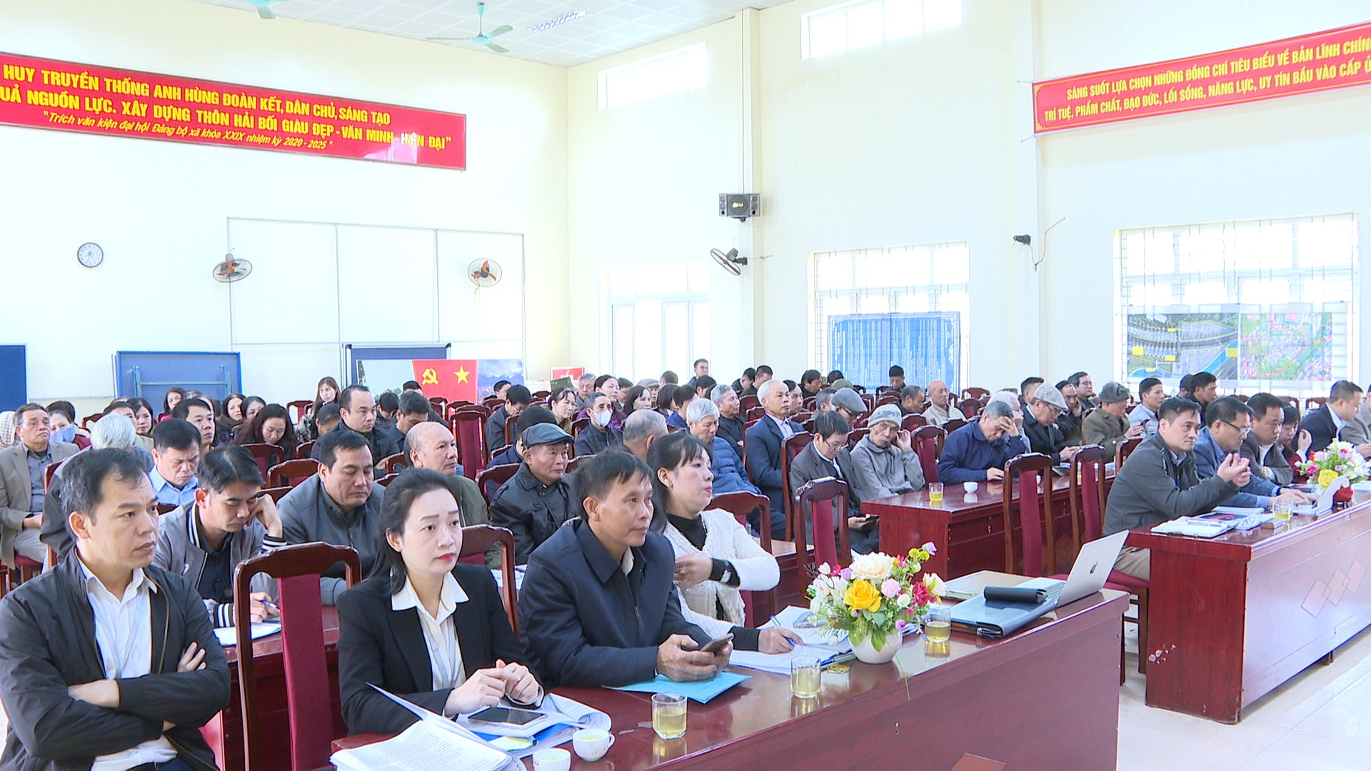 CHI BỘ THÔN HẢI BỐI TỔ CHỨC SINH HOẠT CHI BỘ CHUYÊN ĐỀ GIẢI PHÓNG MẶT BẰNG CÁC DỰ ÁN TRÊN ĐỊA BÀN XÃ VĨNH THANH- Ảnh 3.