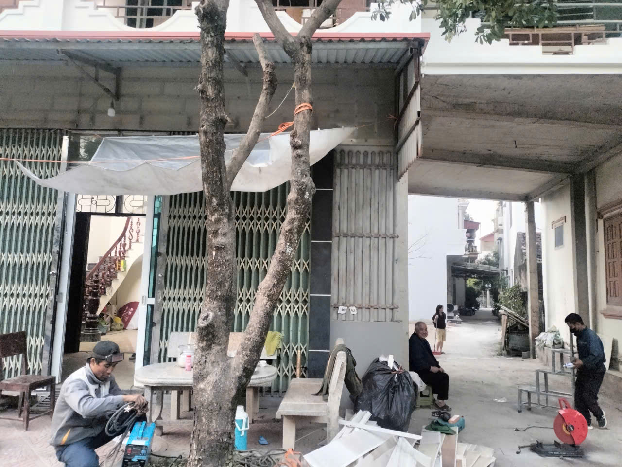 Xã Mỹ Đức ra quân lập lại trật tự đô thị: Quyết tâm xây dựng diện mạo “Sáng – Xanh – Sạch – Đẹp”- Ảnh 8.