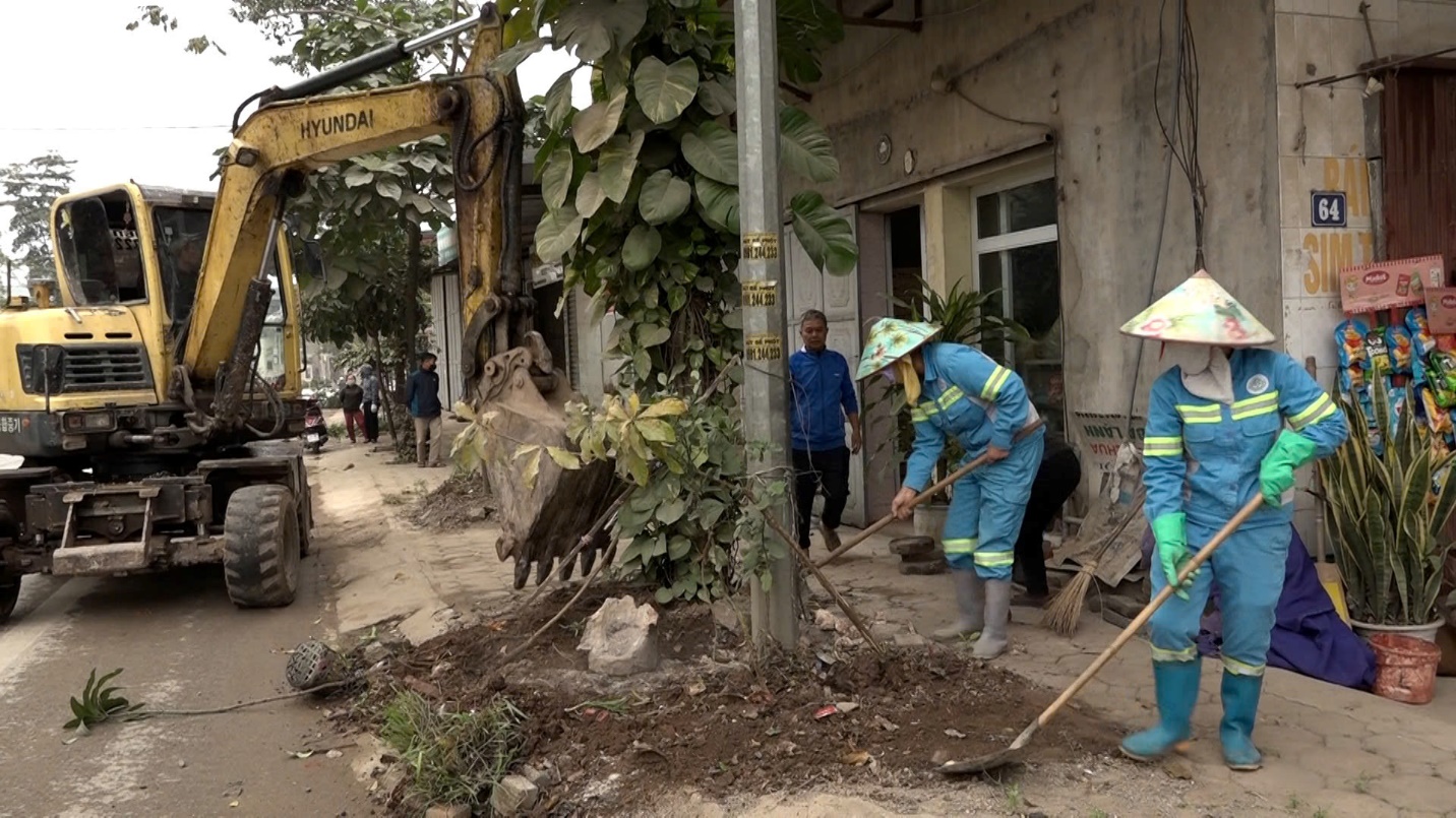 Xã Mỹ Đức ra quân lập lại trật tự đô thị: Quyết tâm xây dựng diện mạo “Sáng – Xanh – Sạch – Đẹp”- Ảnh 13.