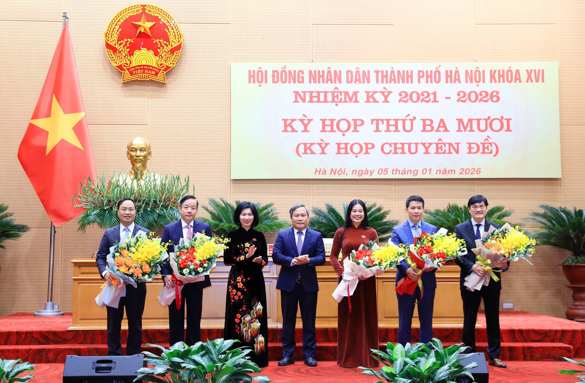Đồng chí Phùng Thị Hồng Hà: HĐND thành phố Hà Nội hành động nhanh, quyết liệt, hiệu quả hơn- Ảnh 3.