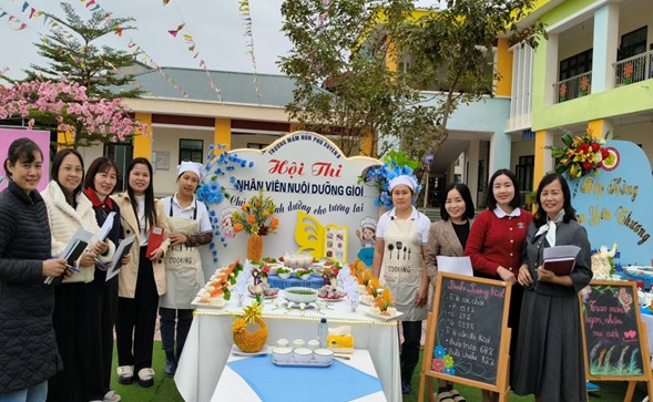 TRƯỜNG MẦM NON PHÚ XUYÊN B TỔ CHỨC THÀNH CÔNG “HỘI THI NHÂN VIÊN NUÔI DƯỠNG GIỎI CẤP TRƯỜNG NĂM HỌC 2025–2026”
- Ảnh 3.