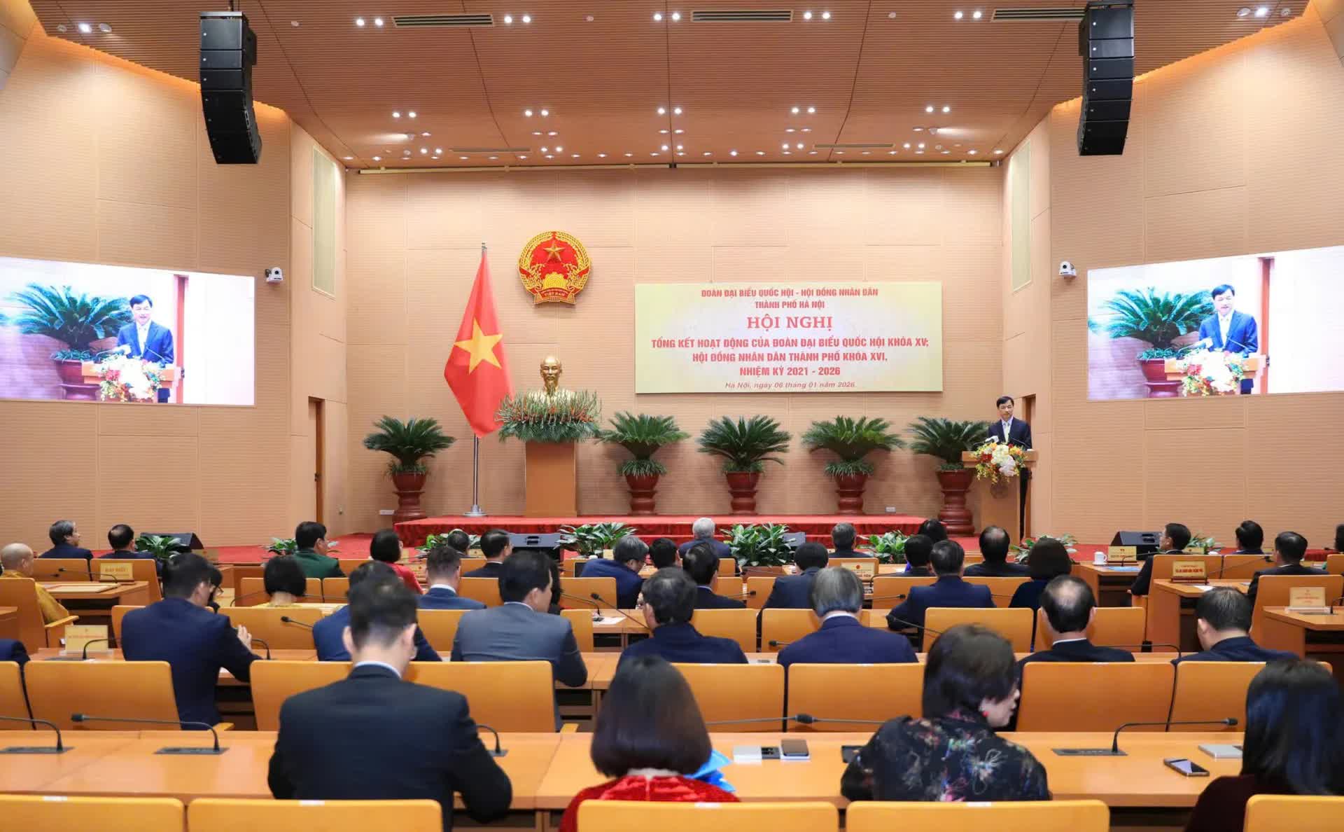 Hội nghị tổng kết hoạt động của Đoàn Đại biểu Quốc hội khóa XVI và HĐND TP khóa XVI, nhiệm kỳ 2021 - 2026- Ảnh 1.