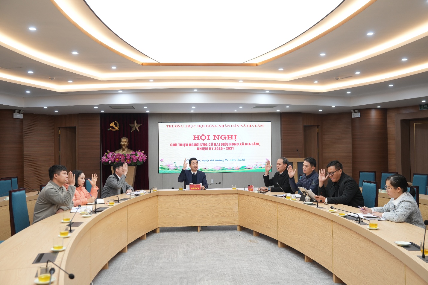 Thường trực HĐND xã Gia Lâm tổ chức hội nghị giới thiệu người ứng cử đại biểu HĐND xã nhiệm kỳ 2026–2031- Ảnh 2.