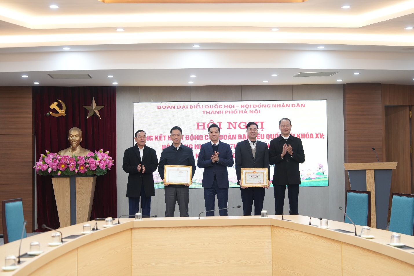 Xã Gia Lâm có các cá nhân được khen thưởng tại hội nghị tổng kết hoạt động của Đoàn Đại biểu Quốc hội và Hội đồng Nhân dân thành phố Hà Nội- Ảnh 5.