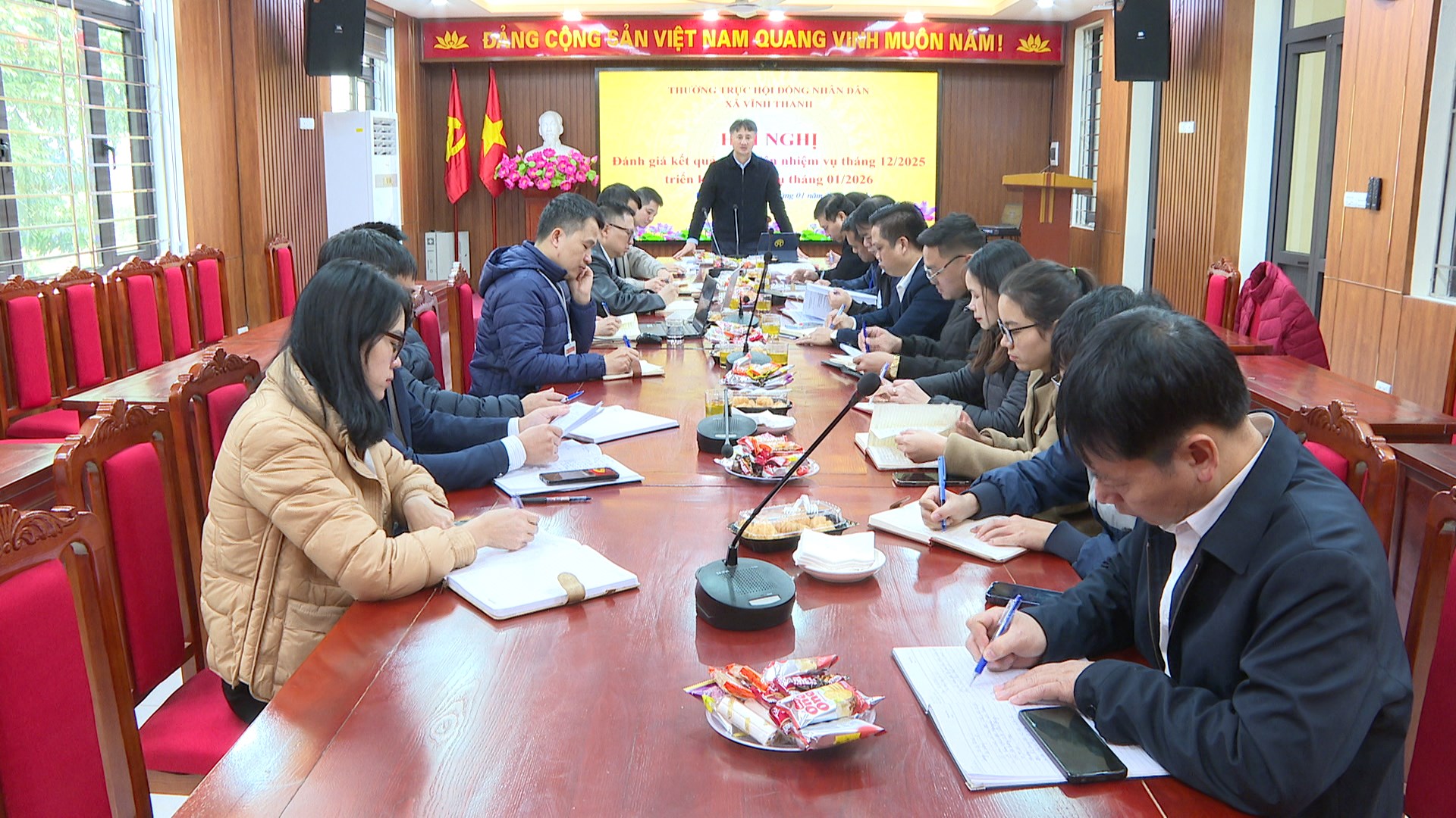 THƯỜNG TRỰC HĐND XÃ VĨNH THANH TỔ CHỨC HỘI NGHỊ ĐÁNH GIÁ KẾT QUẢ THỰC HIỆN NHIỆM VỤ CÔNG TÁC THÁNG 12/2025, TRIỂN KHAI NHIỆM VỤ TRỌNG TÂM THÁNG 01/2026- Ảnh 12.