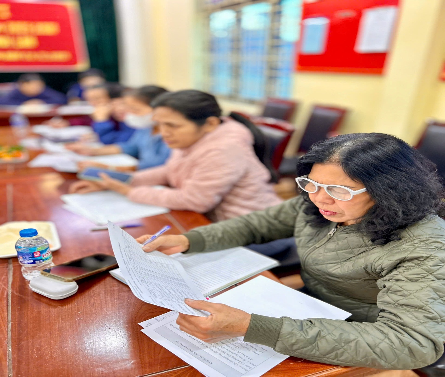 Ngân hàng Chính sách xã hội Đông Anh phối hợp với các Hội đoàn thể xã Đông Anh đẩy mạnh ứng dụng số trong giao dịch không dùng tiền mặt- Ảnh 2.