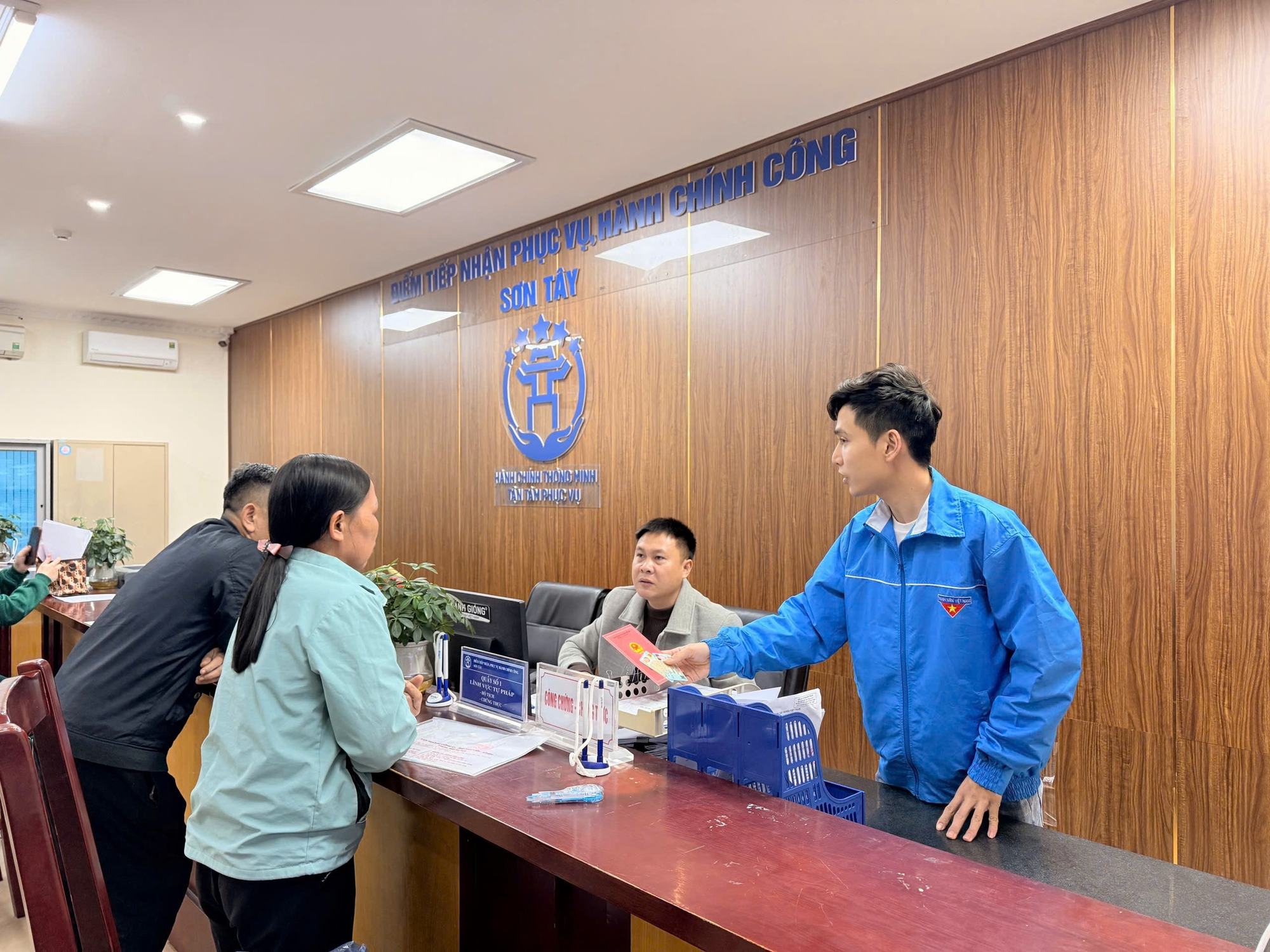 Giữ vững tinh thần, lan tỏa nhiệt huyết Chiến dịch “Thanh niên đồng hành cùng hành chính công”- Ảnh 1.