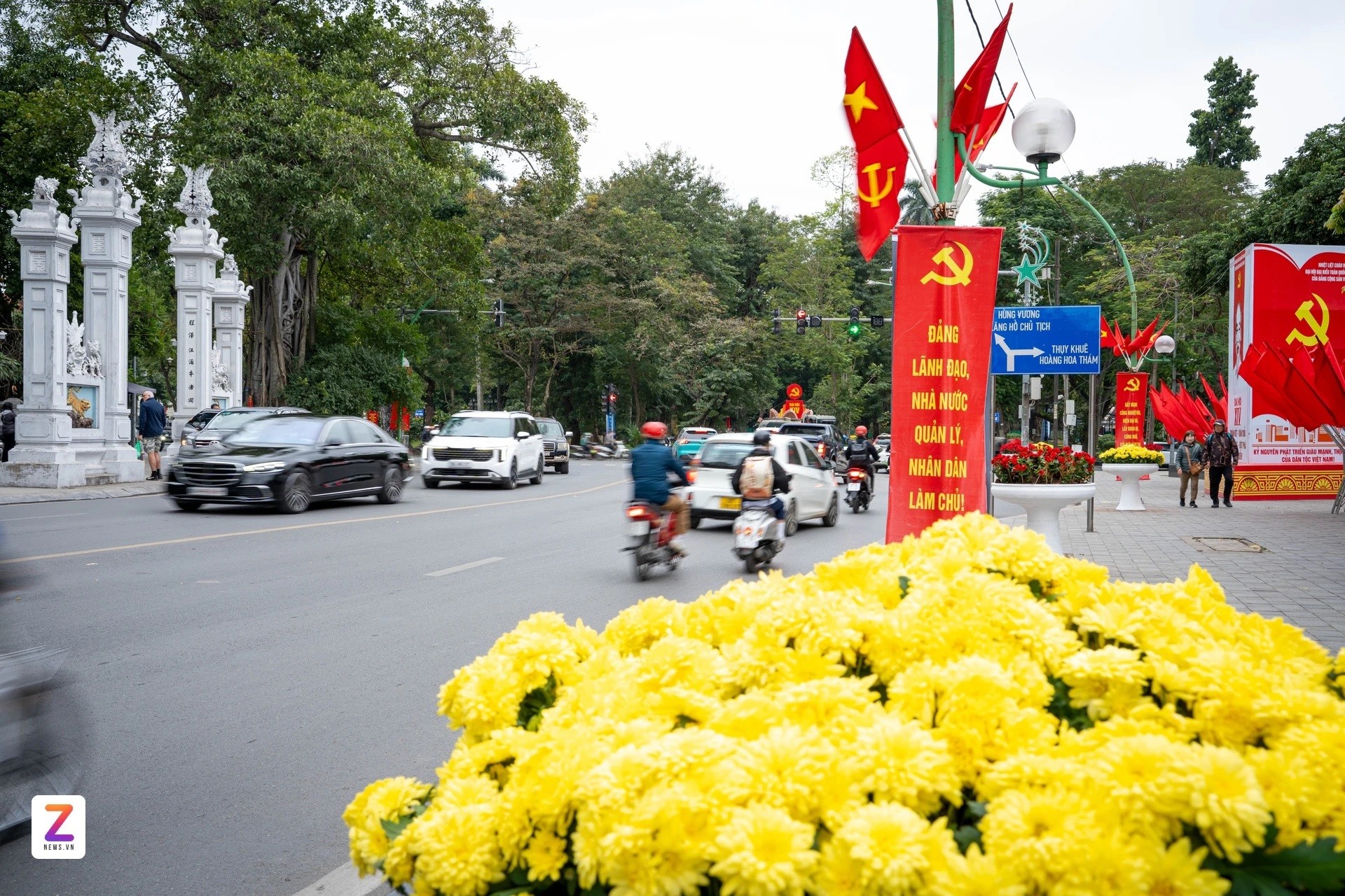 Hà Nội rực rỡ cờ hoa chào mừng Đại hội XIV của Đảng- Ảnh 5.