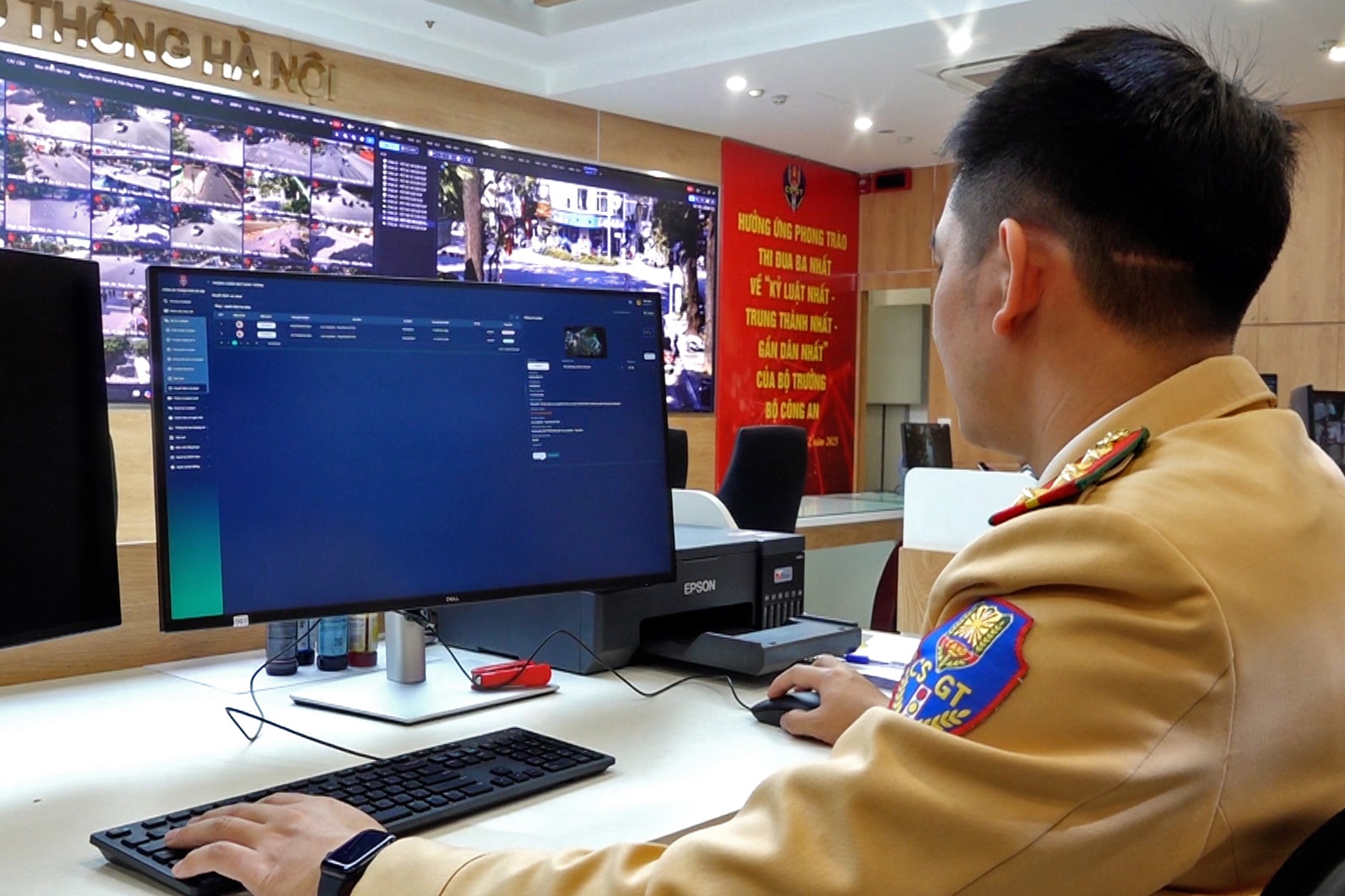 Hà Nội: Người dân có thể theo dõi thông tin, nộp tiền “phạt nguội” trên ứng dụng iHanoi- Ảnh 3.