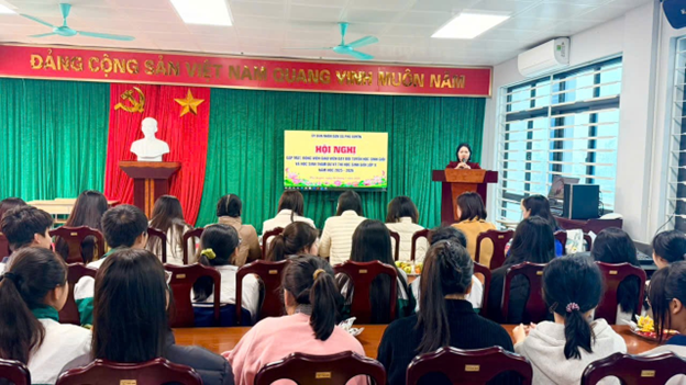 UBND xã Phú Xuyên gặp mặt, động viên giáo viên dạy đội tuyển và học sinh đội tuyển dự thi học sinh giỏi lớp 9 cấp thành phố năm học 2025-2026
- Ảnh 1.