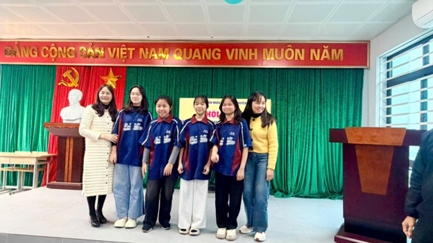 UBND xã Phú Xuyên gặp mặt, động viên giáo viên dạy đội tuyển và học sinh đội tuyển dự thi học sinh giỏi lớp 9 cấp thành phố năm học 2025-2026
- Ảnh 5.